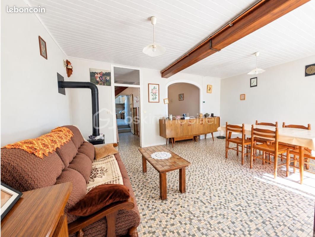 Maison 5 pièces 220 m² · aux Ancizes-Comps · 220 m² · 80 000 €