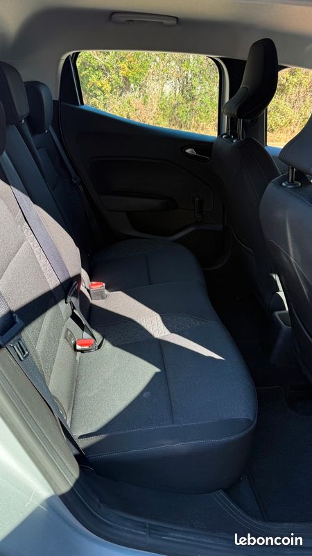 RENAULT Clio V 5 1.5 dci 85 Chx BUSINESS CLIM REGULATEUR BOITE 6 VITESSES 115 900 Kms (image 5)
