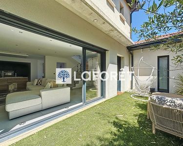 Maison 610 000 € - 158 m²