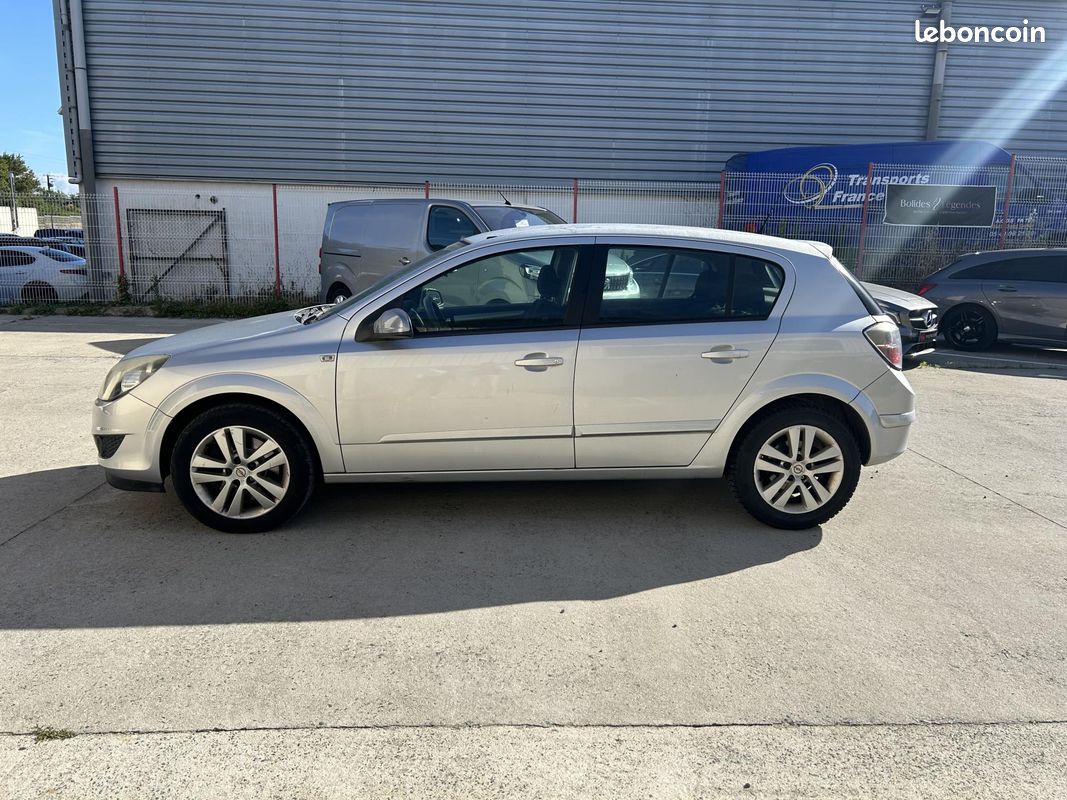OPEL ASTRA 1.9 CDTI 120 Magnetic (image 5)