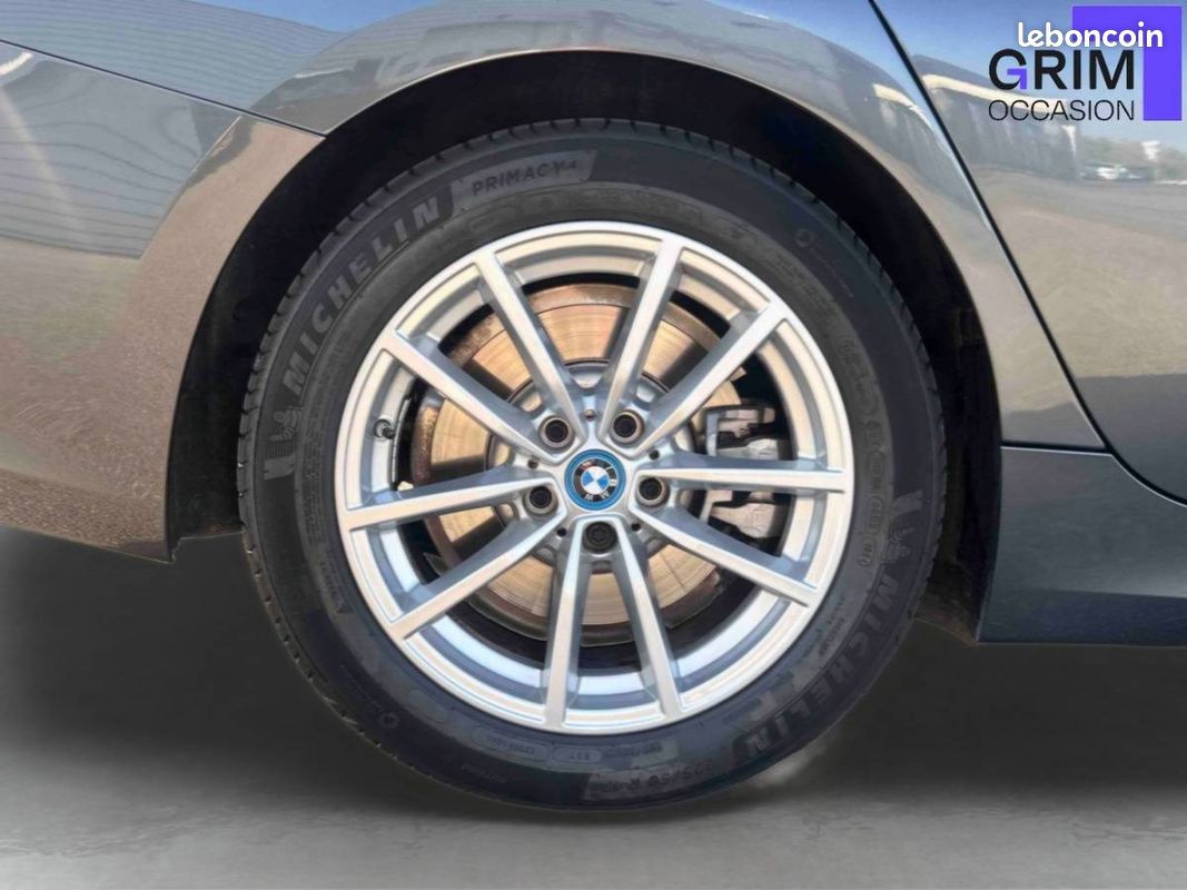 BMW Touring 320e xDrive 204 ch BVA8 Lounge (image 15)
