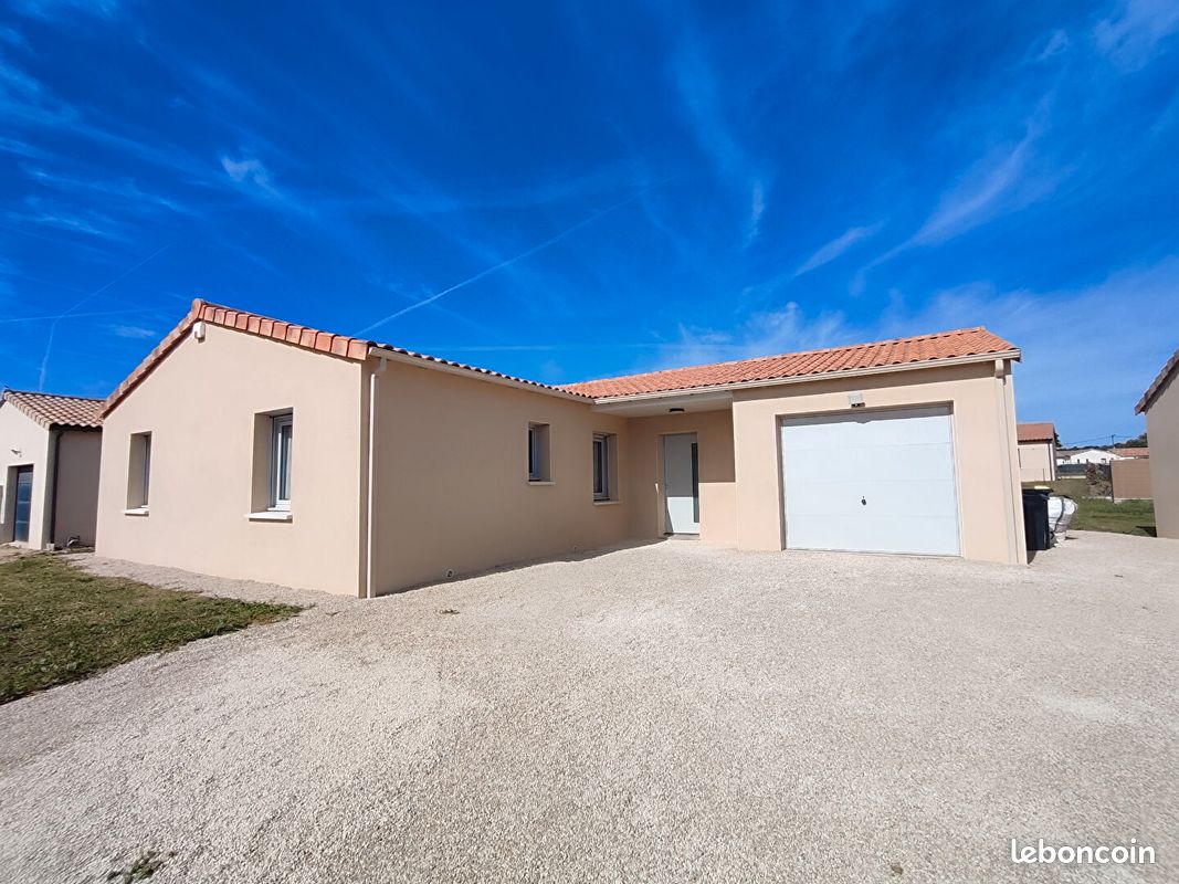 Maison 4 pièces 108 m² · à Iteuil · 108 m² · 264 000 €