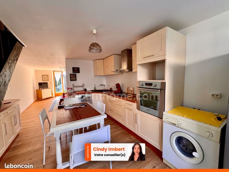 Maison 3 pièces 67 m² · à Saint-Sulpice-les-Feuilles · 67 m² · 65 000 €