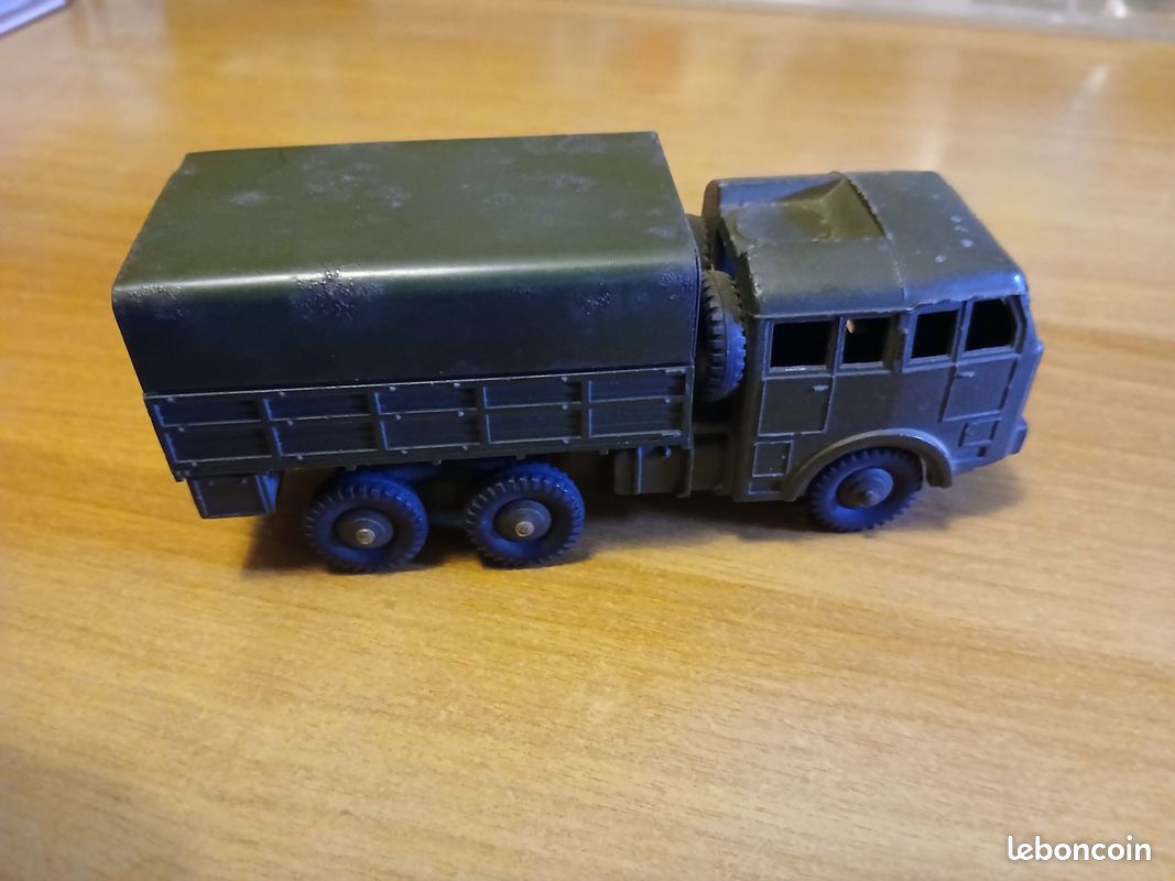 DINKY TOYS Réf 80D Berliet Tous Terrains Militaire ROUE