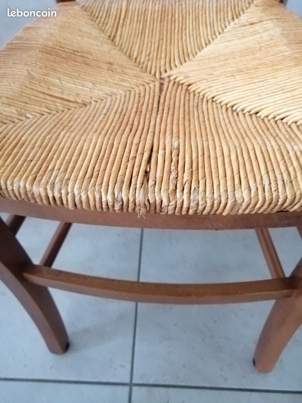 1 chaise en bois (image 4)