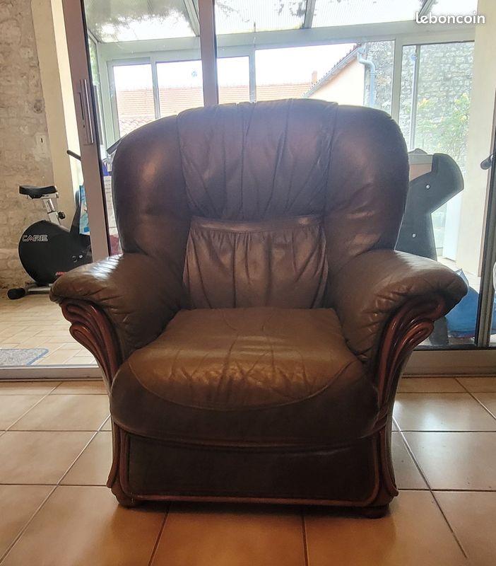 Canapé cuir et 2 fauteuils (image 3)