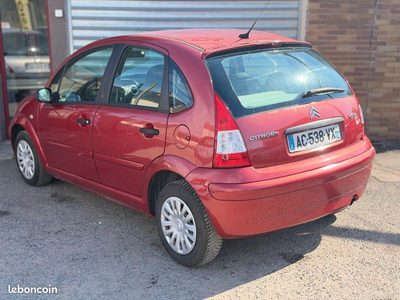 Citroën C3 1.4 HDi 70 CH FINITION FURIO 190,000 KM GARANTI 3 MOIS / RÉGULATEUR DE VITESSE / DEUX CLEFS / VITRES ELECTRIQUE / RÉVISION À JOURS (image 4)