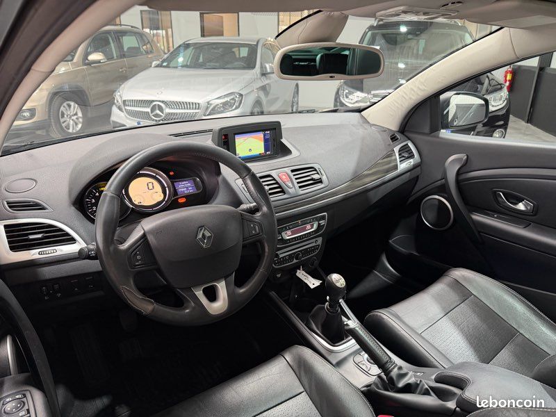 Renault megane coupé 1.9 dci 131 cv (image 3)
