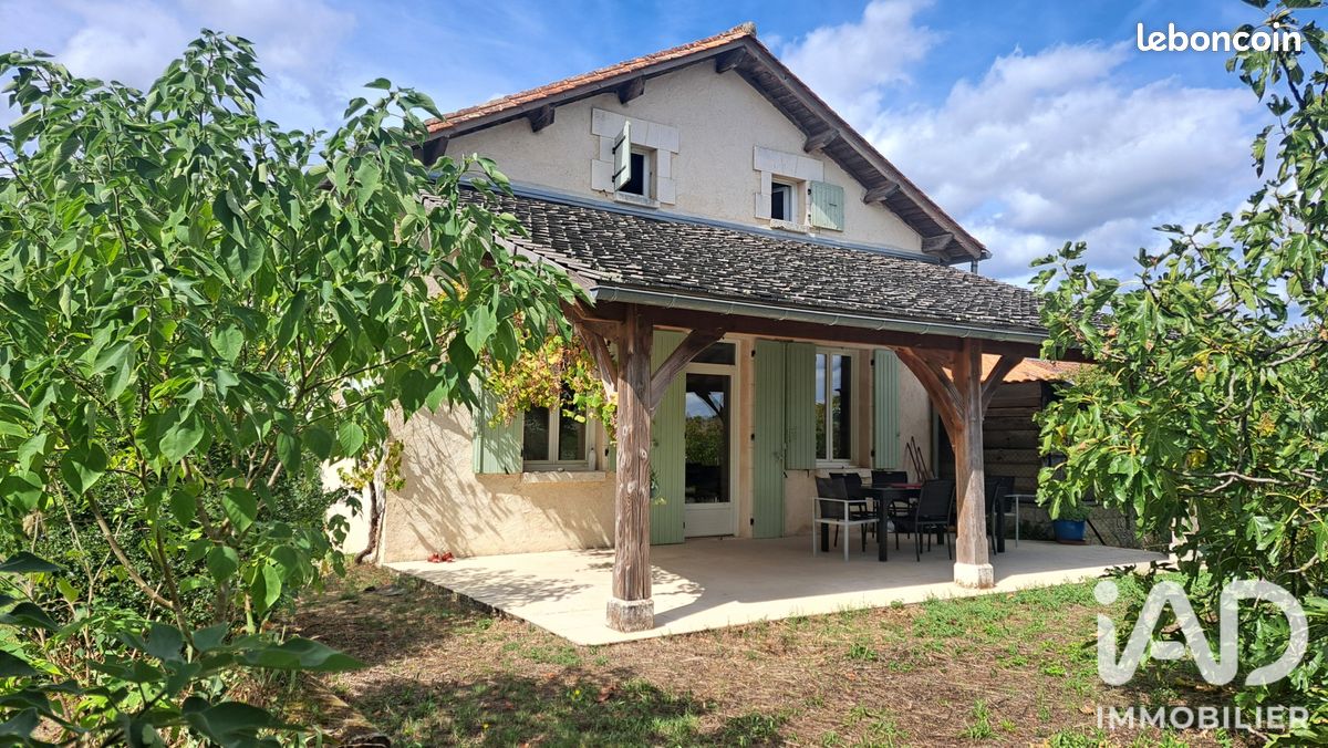 Maison 6 pièces 149 m² · à Gout-Rossignol · 149 m² · 231 000 €