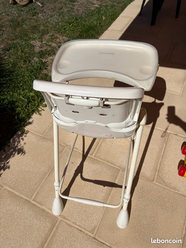 Chaise haute (image 2)