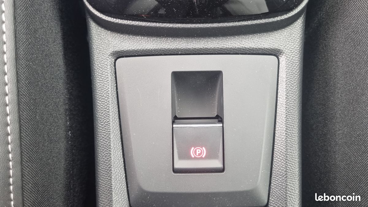 CITROEN C3 Hybride 110 ch Automatique Max (image 25)