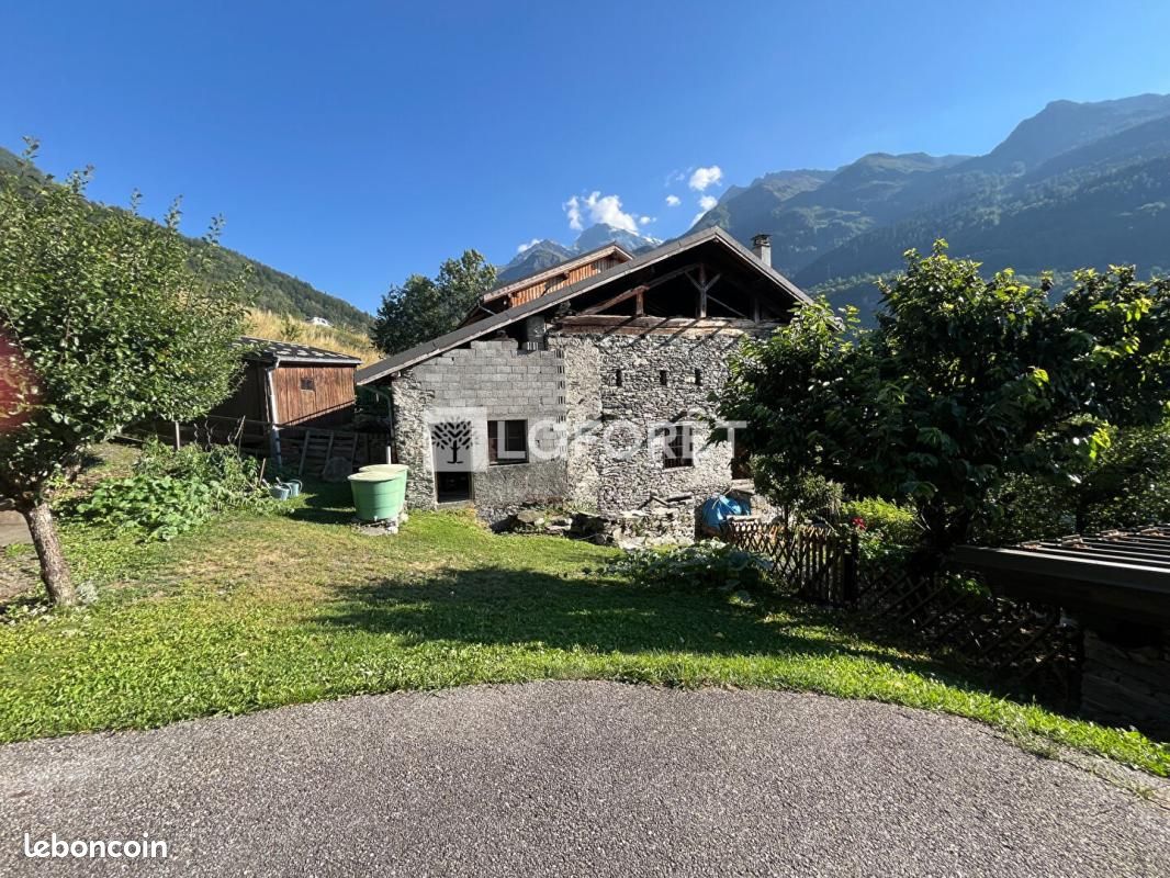 Maison 5 pièces 285 m² · à Sainte-Foy-Tarentaise · 285 m² · 995 000 €