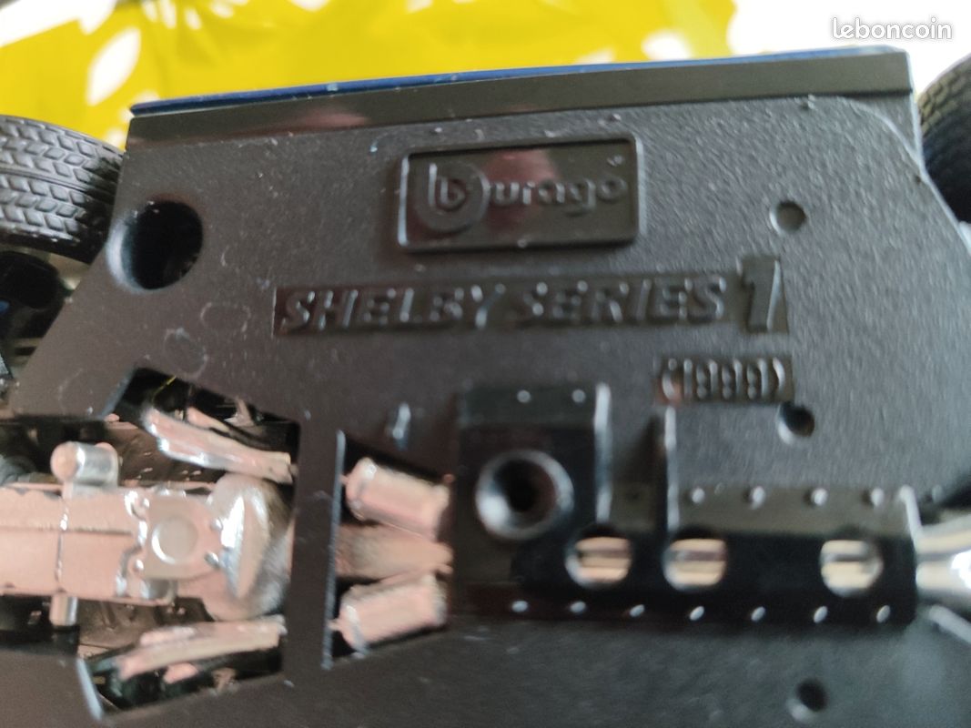Burago Shelby série 1 1999 1/24 (image 6)