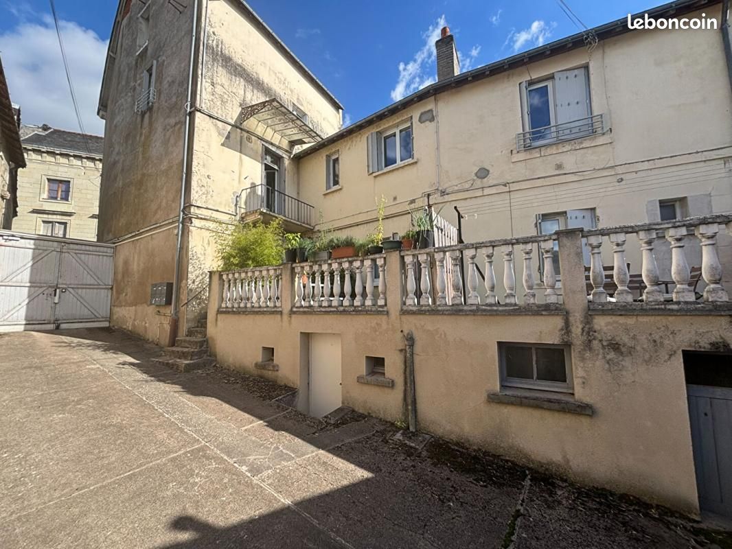 Immeuble 13 pièces 185 m² · à Chinon · 185 m² · 338 600 €