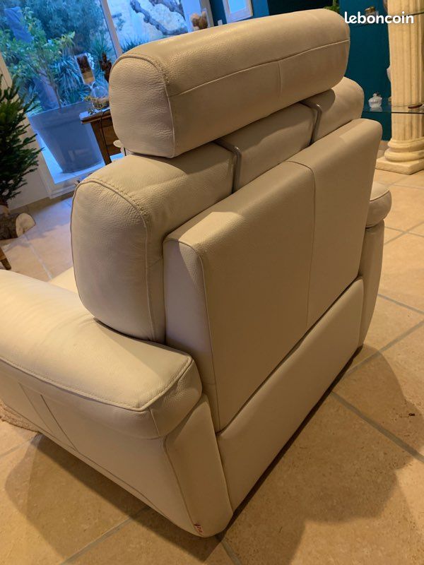 Fauteuil relaxation cuir blanc (image 2)