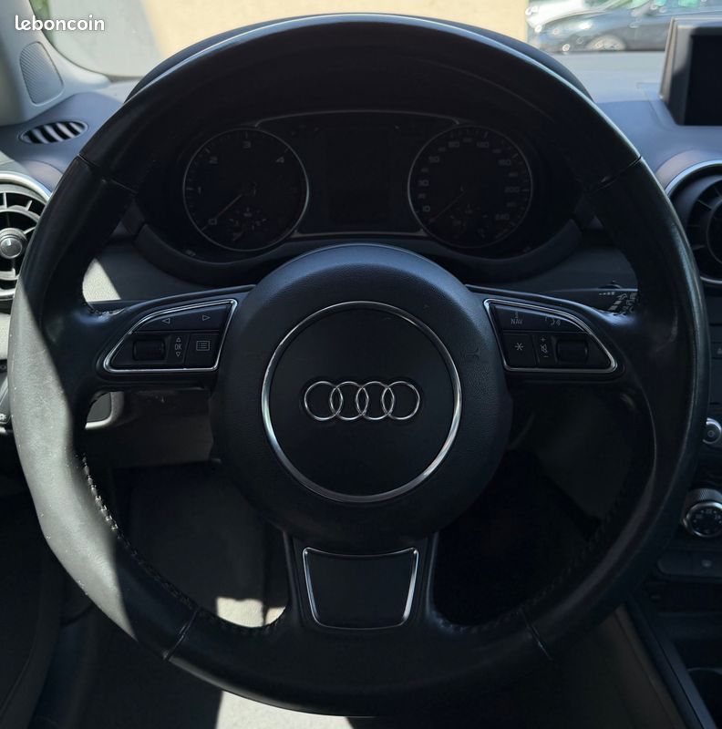 Audi a1 1.6 tdi 90ch attraction (image 3)