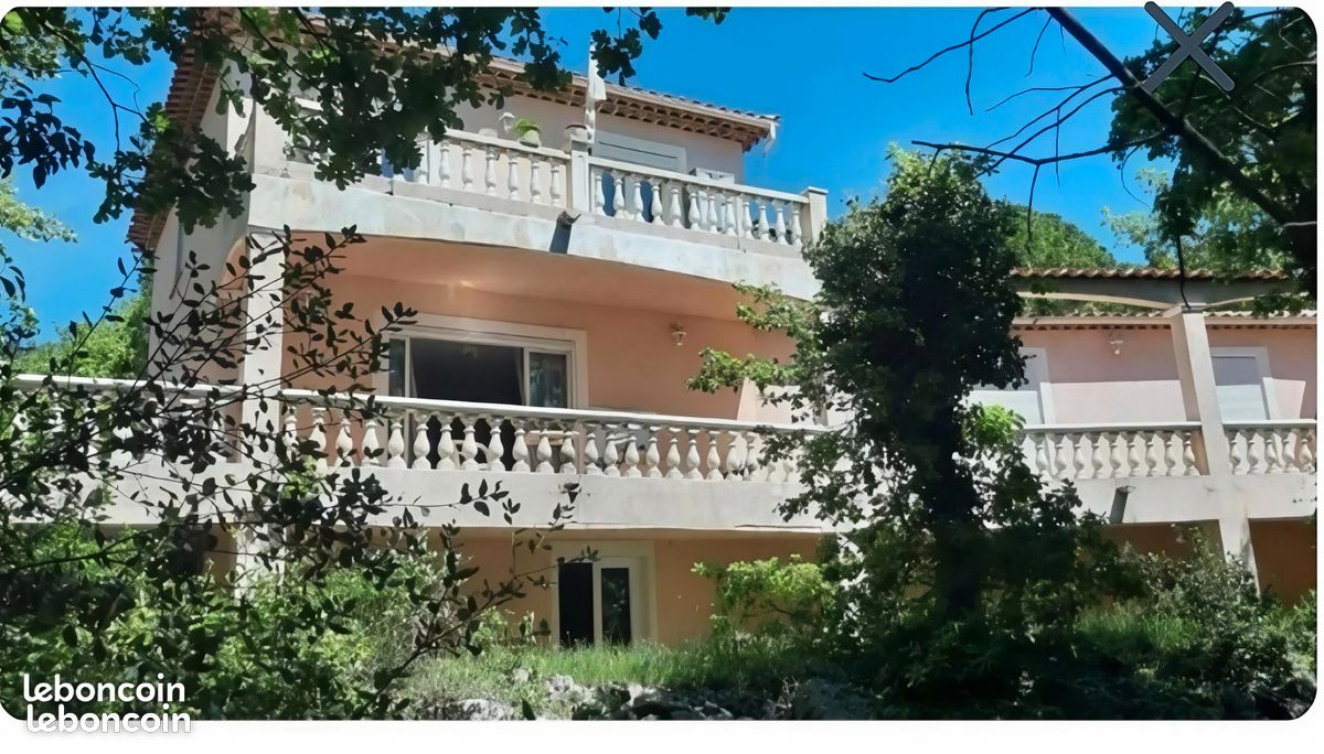 Maison 8 pièces 160 m² · à Forcalqueiret · 160 m² · 550 000 €