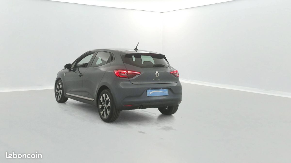 RENAULT Clio TCe 90 - 21 Limited (image 3)