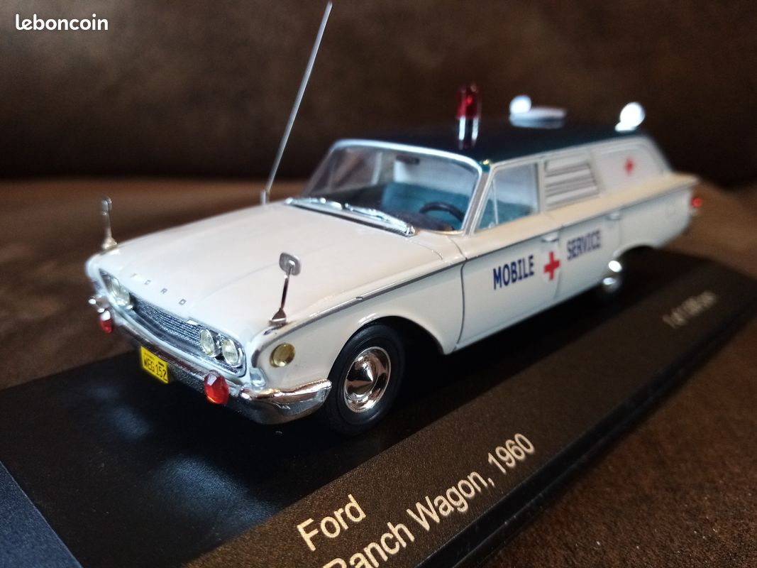 Miniatura Carrinho Minimac Jeep Ford Ambulância 1:43 B839 Branco | Parcelamento sem juros
