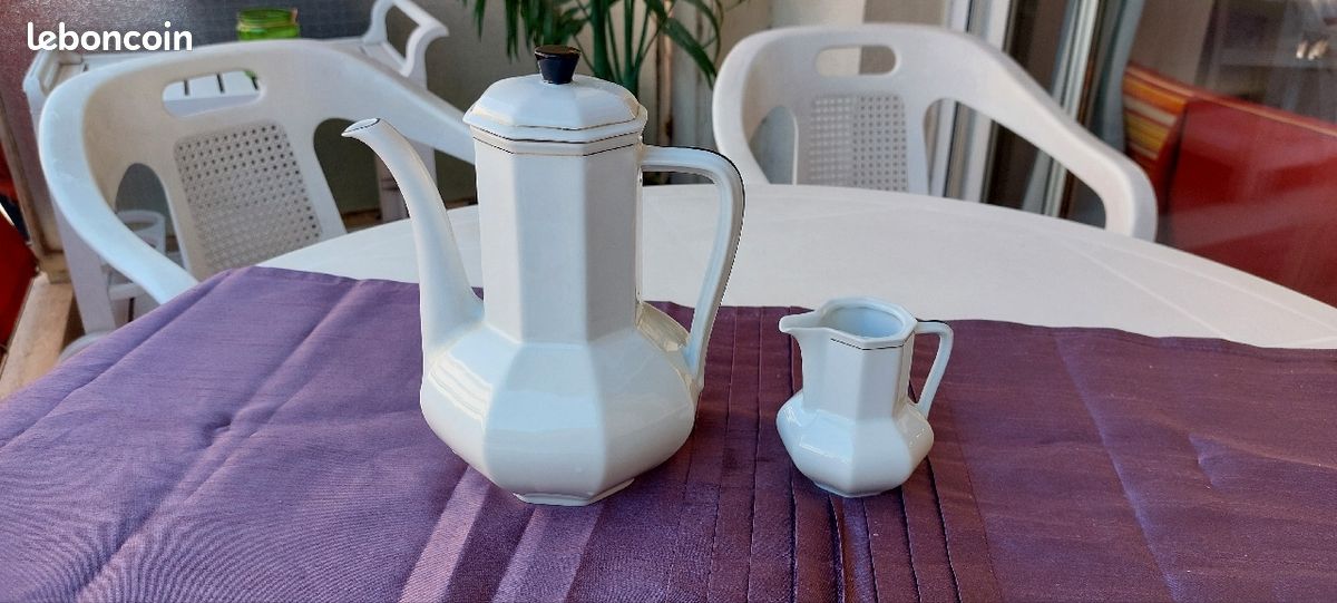 Théière et pot au lait porcelaine de Bavière (image 1)