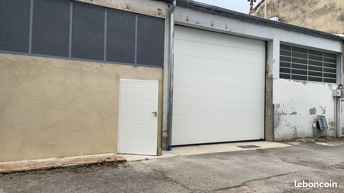Parking/box Avignon · 80 €/mois