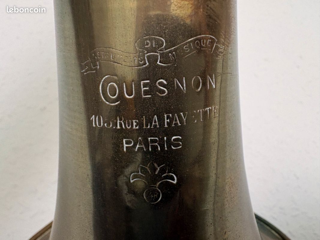 Ancien Clairon Militaire COUESNON Paris Lafayette (image 2)