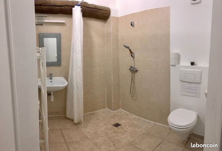 Chambre indépendante, salle de bain, wc, cuisine, jardin (image 7)