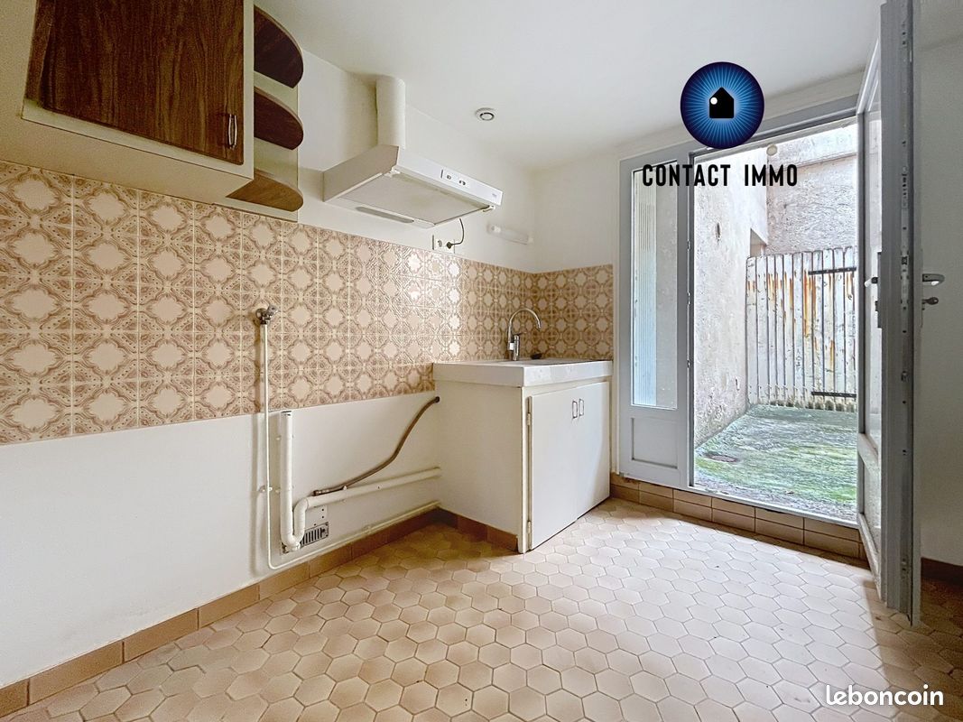 Appartement 1 pièce 25 m² · à Meyssac · 25 m² · 400 €/mois