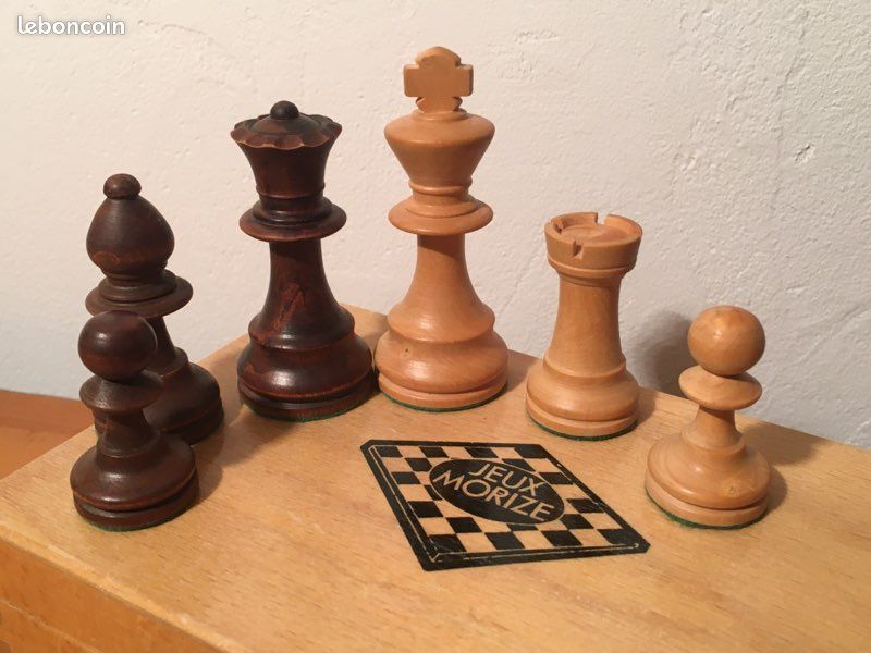 Jeu d'Échecs Rouge | Les Échiquiers du Roi