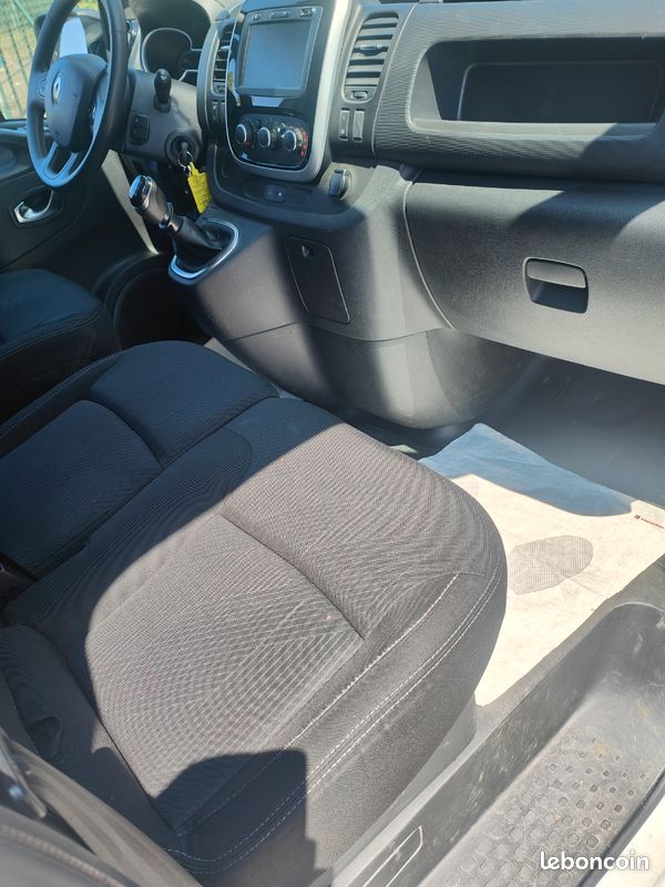 Renault trafic 3 2.0 dci 120 cv grand confort (image 4)