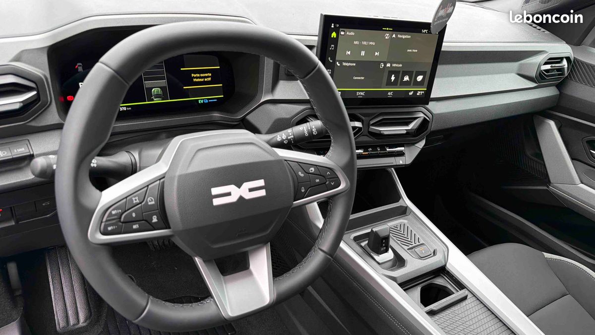 DACIA Bigster Hybrid 155 Journey (image 11)