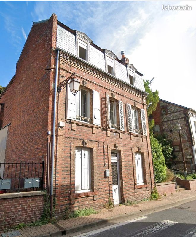 Immeuble 9 pièces 111 m² · à Bernay · 111 m² · 65 000 €