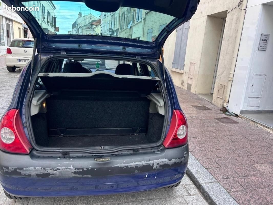 Renault Clio 1.2 60 AUTHENTIQUE (image 32)