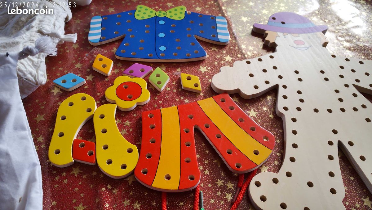 CLOWN à lacer avec toutes ses pièces en bois (image 4)
