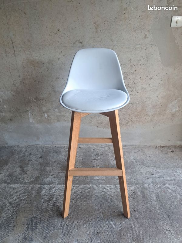 Chaise haute de bar (image 1)