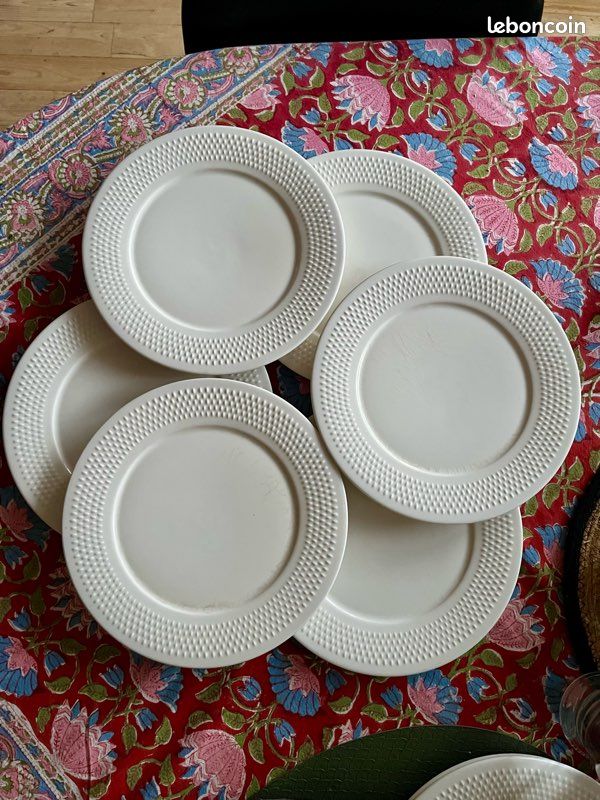 3 Assiettes à Dessert En Terre De Fer Fleurs Pensées Le Forezien Au Grand Depot