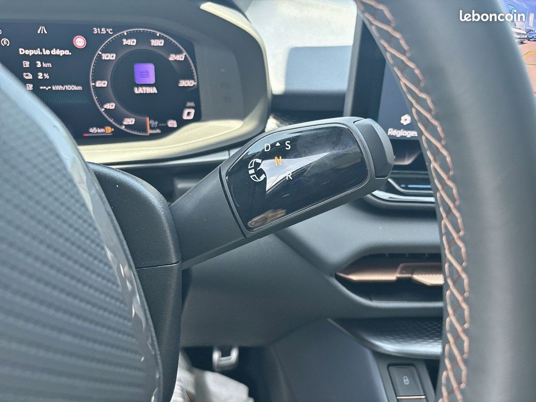 CUPRA Terramar 1.5 eHybrid 272 ch DSG6 VZ (image 15)