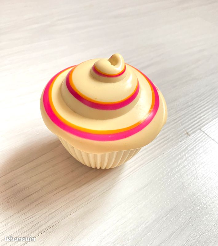 Poupée cupcake (image 1)