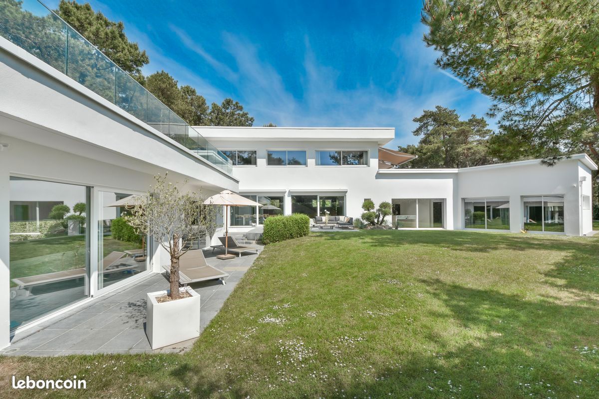 Maison 10 pièces 340 m² · à Neufchâtel-Hardelot · 340 m² · 1 976 000 €