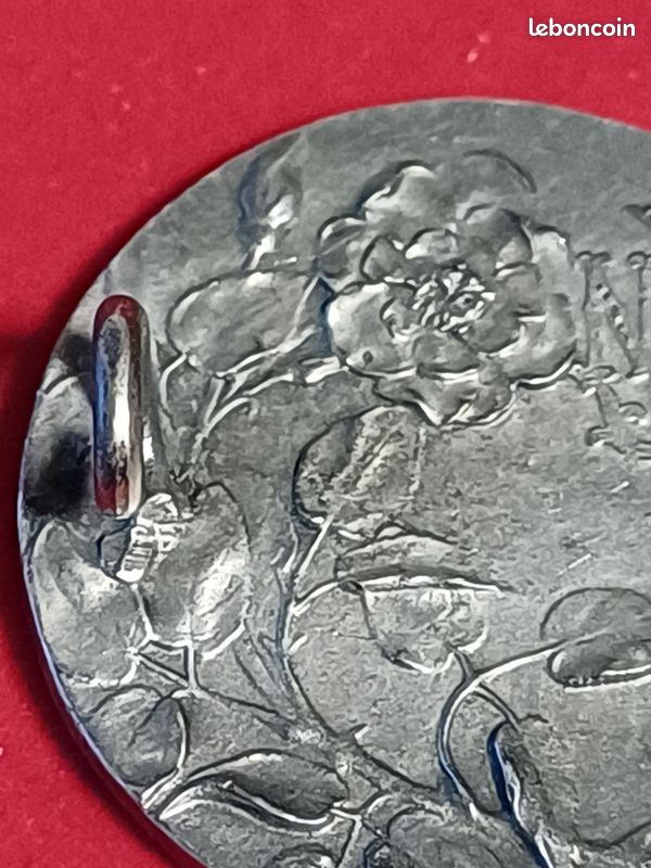 Ancienne broche religieuse « Quis ut Deus » – Saint Michel Archange - Montres & Bijoux