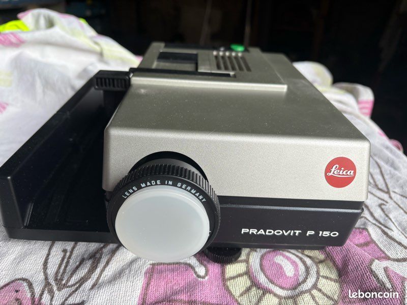 LEICA Pradovit P 150 Projecteur diapositives comme neuf ! (Neu (gemäss