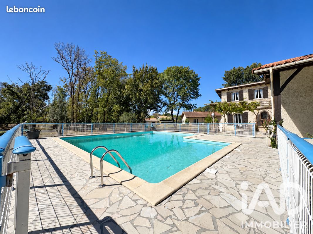 Maison 7 pièces 226 m² · à Saint-Loubès · 226 m² · 459 000 €