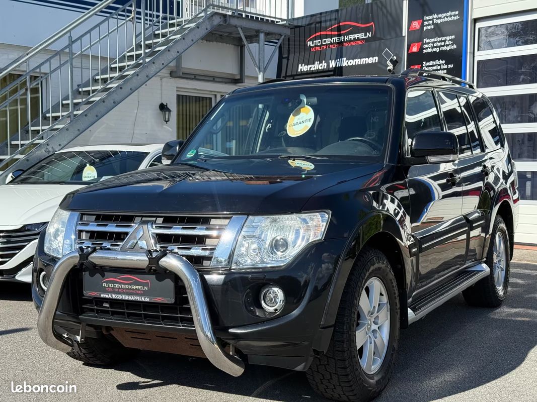 Mitsubishi Pajero 3.2 DI-D 200CH Instyle - Carnet D'entretien Complet Mitsubishi - 4X4 - Toit Ouvrant - Attelage - Caméra - Régulateur - 180000KM (image 1)