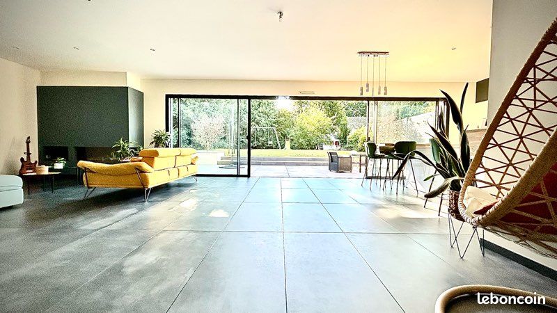 Maison 7 pièces 220 m² · à Le Rheu · 220 m² · 599 000 €