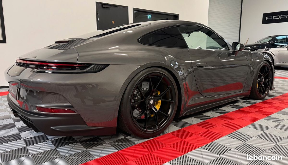 Porsche 992 GT3 Touring 4.0L 510ch comme neuve, Full Carbone et avec suivi exclusif Porsche (image 2)