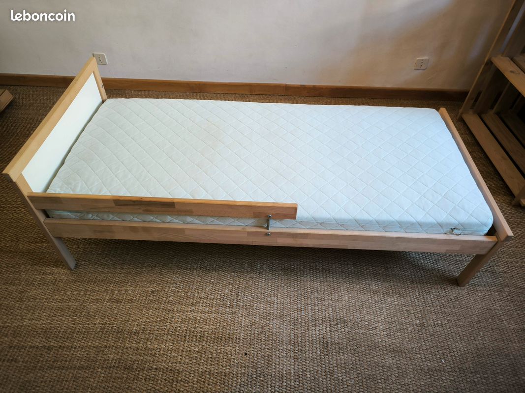 Lit enfant 70x160 Cadre, sommier, matelas, barrière (image 1)