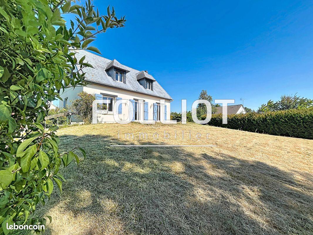 Maison 5 pièces 110 m² · à Bréhal · 110 m² · 349 000 €