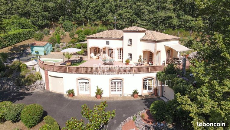 Maison 6 pièces 160 m²
