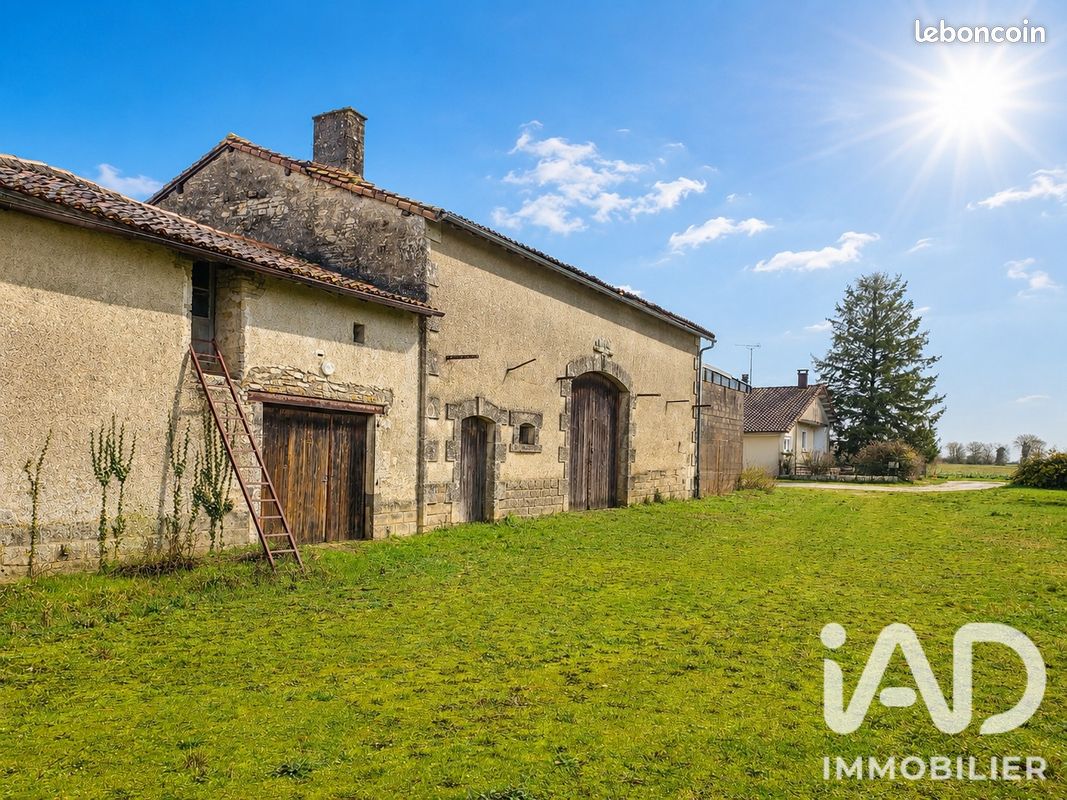 Maison 4 pièces 100 m² · à Brettes · 100 m² · 117 500 €
