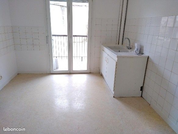 Appartement 3 pièces 78 m² · à Lubersac · 78 m² · 442 €